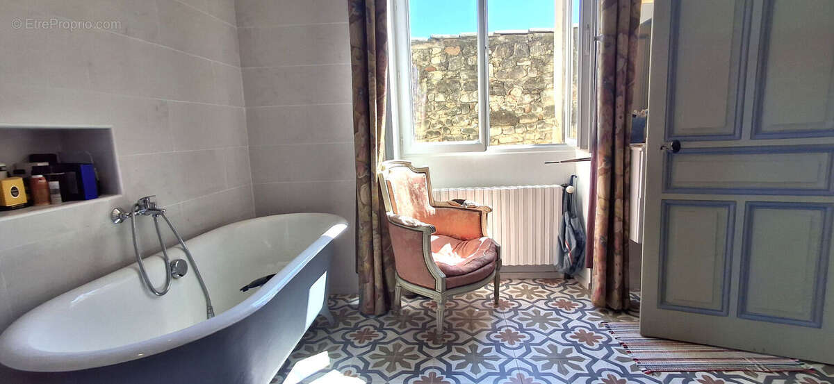Maison à SAINT-PAUL-TROIS-CHATEAUX