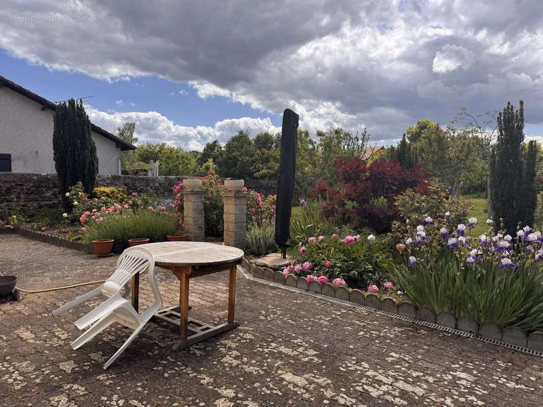 Vente Maison Le breuil-sur-couze(63340) 265 000ï¿œ - photo 3