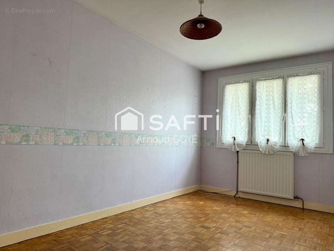 Photo 4 - Maison à ALLONNES