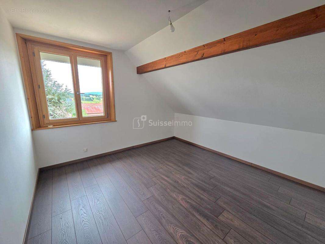 Maison  9 pieces 163m² sur terrain de 20.88 ares 549000 euros - photo 7
