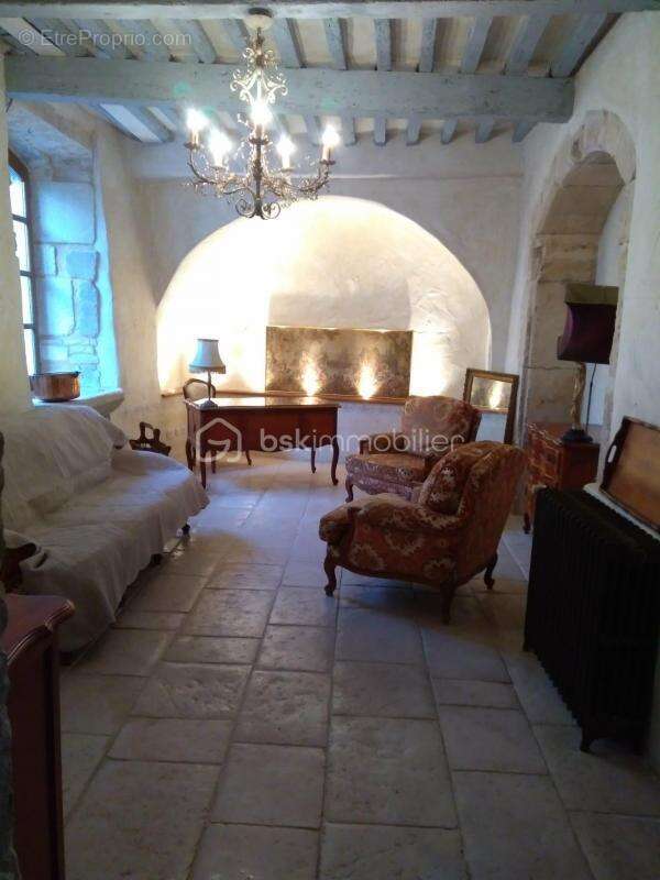 Maison à LA BAUME-DE-TRANSIT