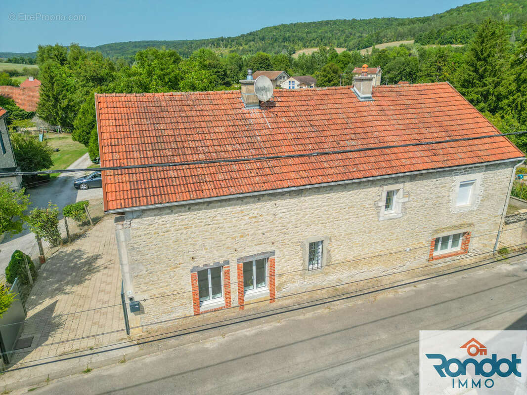Maison à MAREY-SUR-TILLE