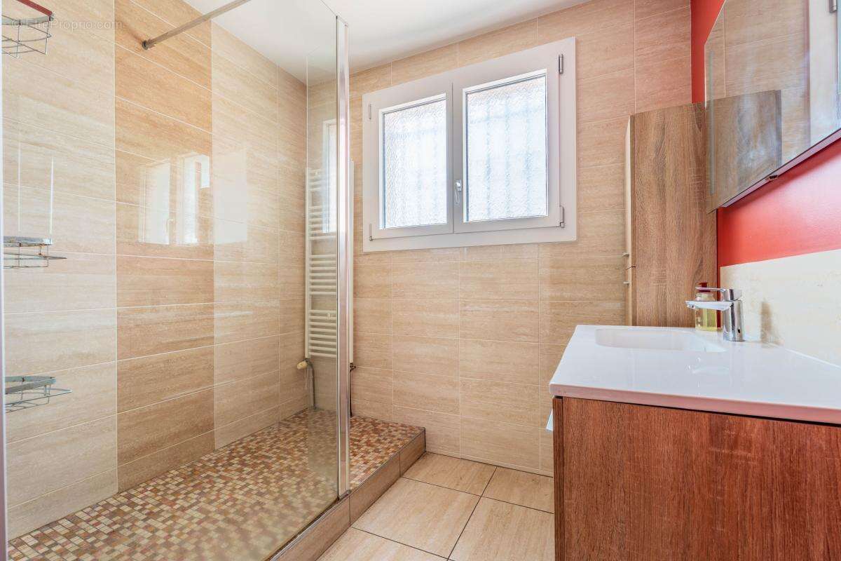 Maison à SAINT-GERMAIN-SUR-L&#039;ARBRESLE