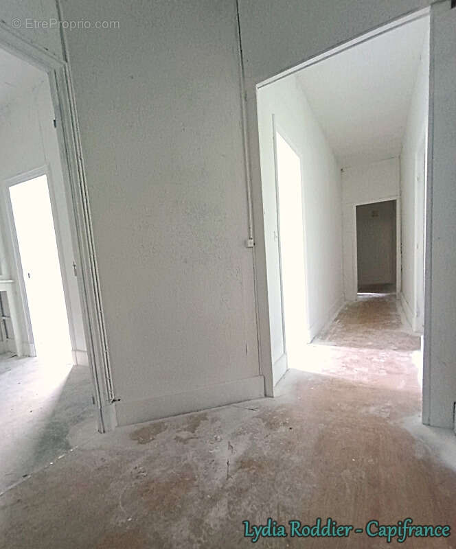 Appartement à LA MONNERIE-LE-MONTEL