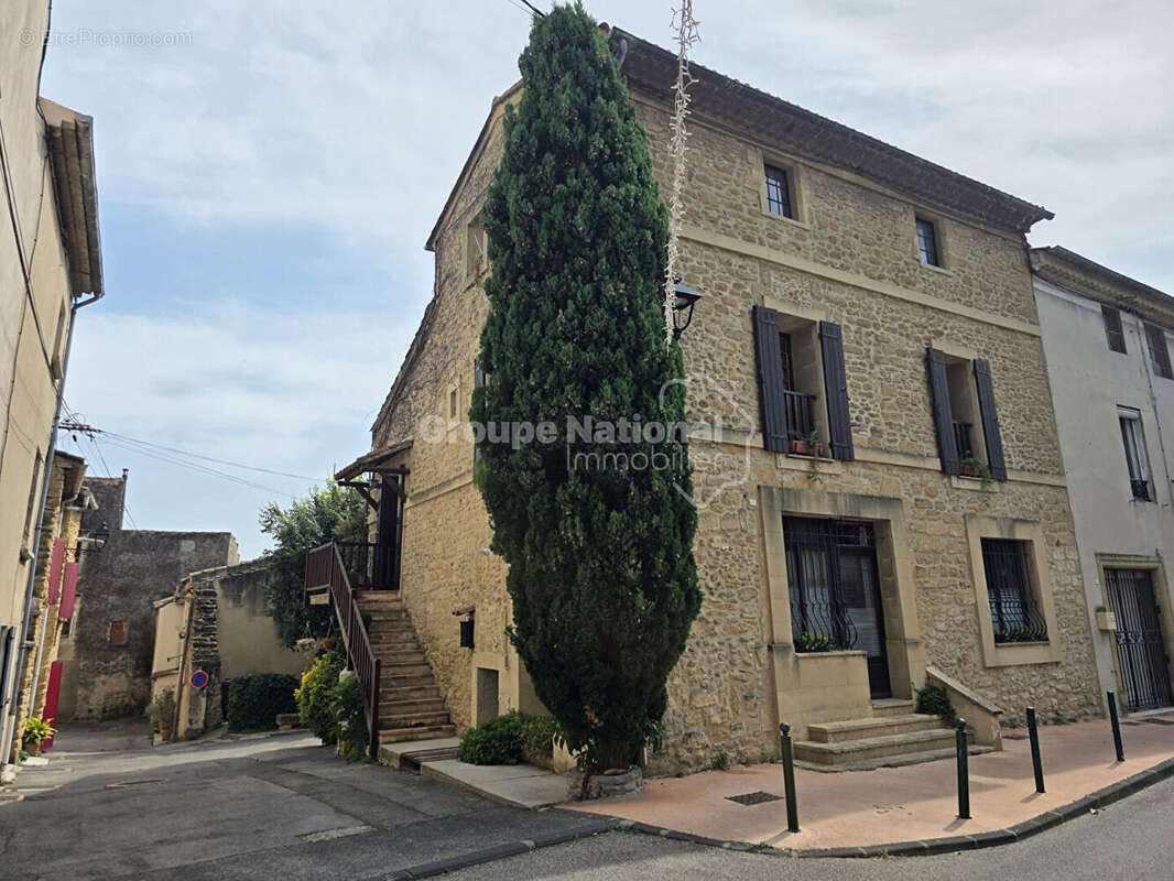 Maison à COURTHEZON