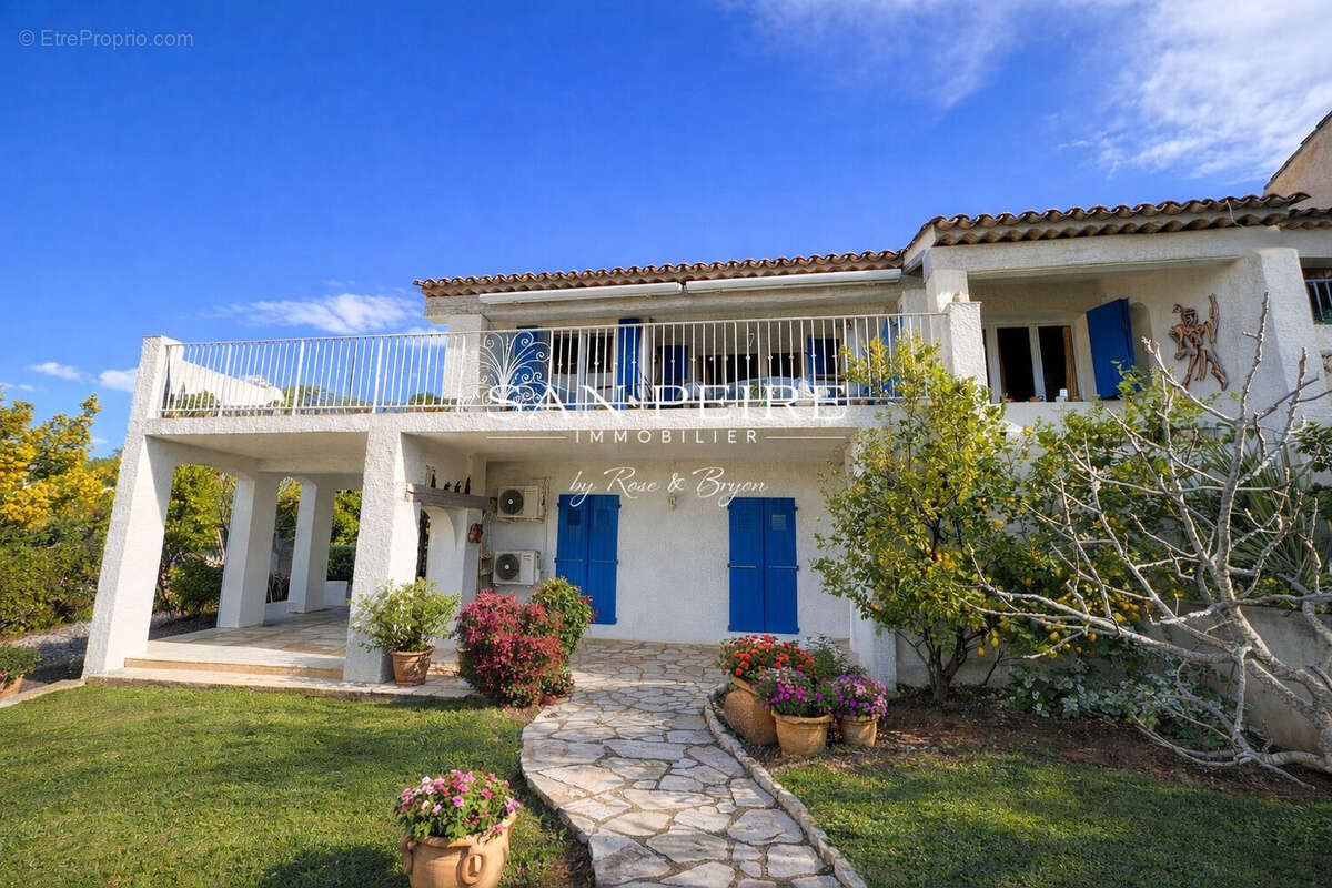 Maison à LES ISSAMBRES