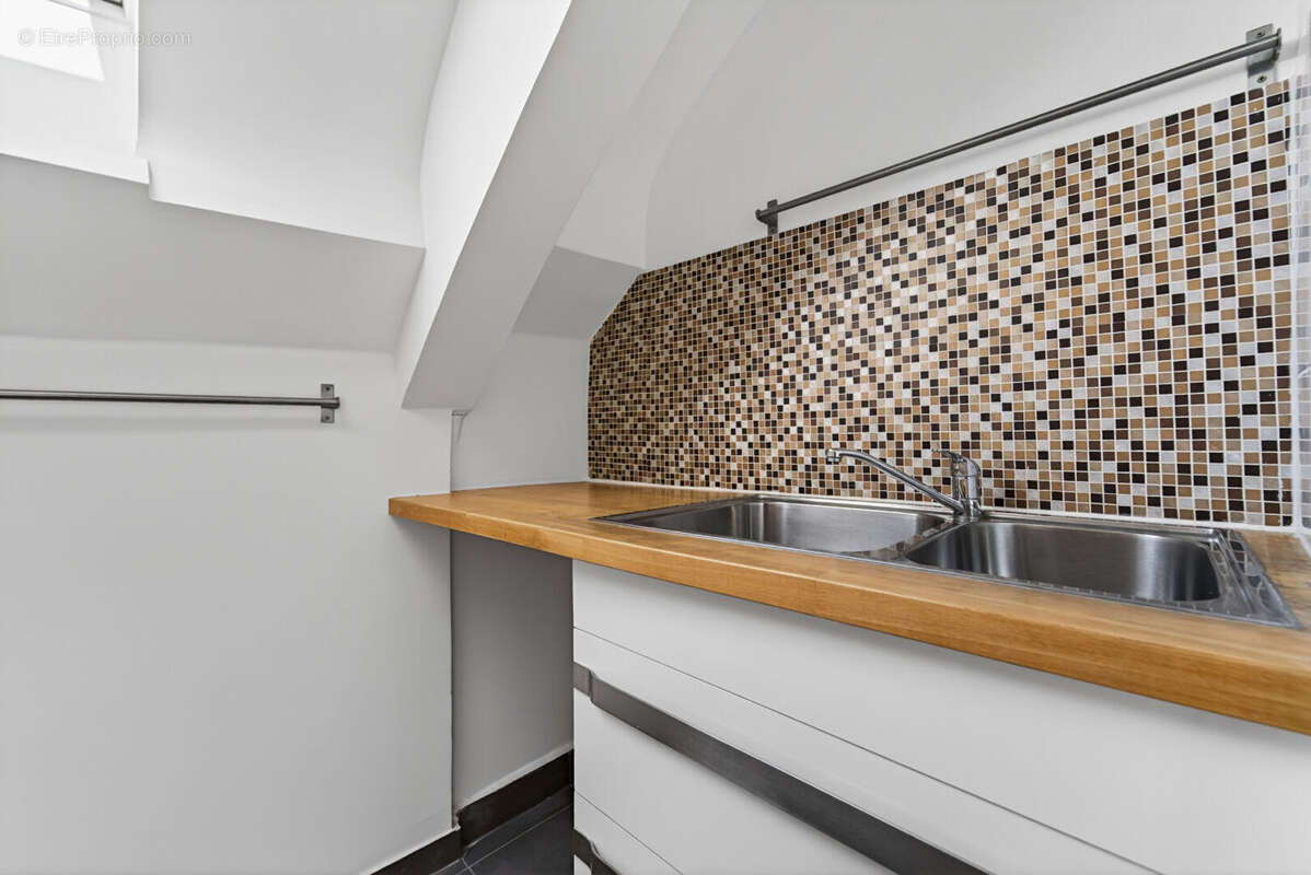 Appartement à PARIS-10E