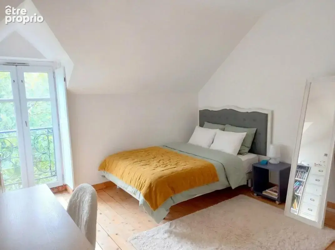Laval – maison de caractère de 240 m² avec jardin arboré de 1 180 m², à deux pas du centre-ville - photo 19