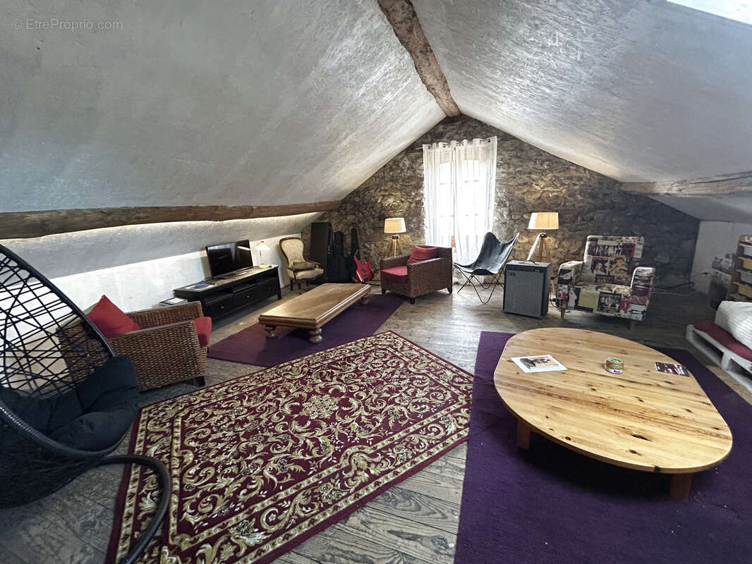 Maison à MONTGAILLARD