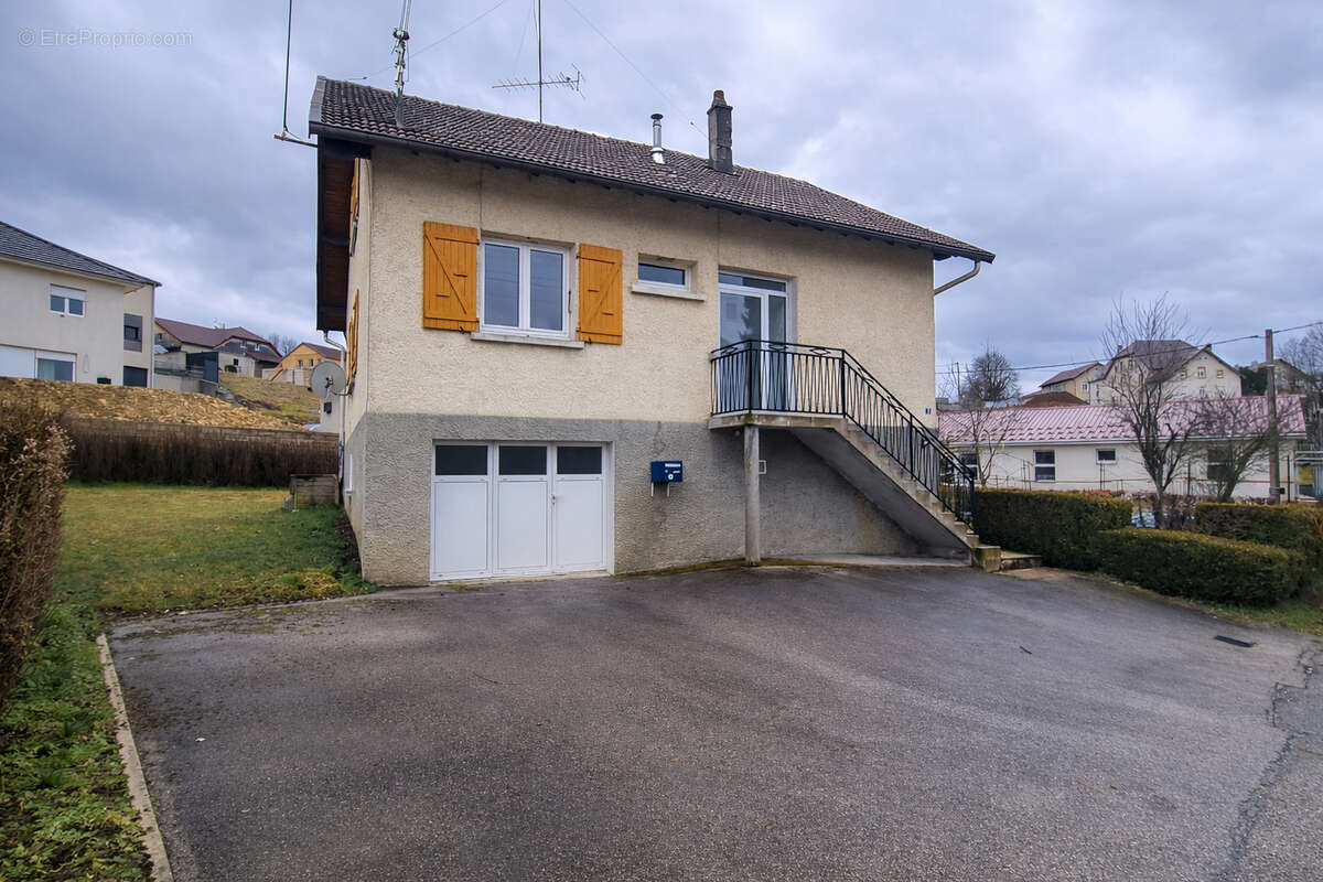 Maison à LE RUSSEY