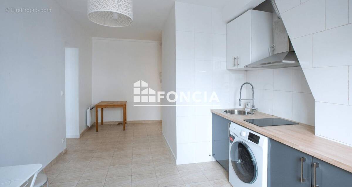Appartement à PARIS-18E