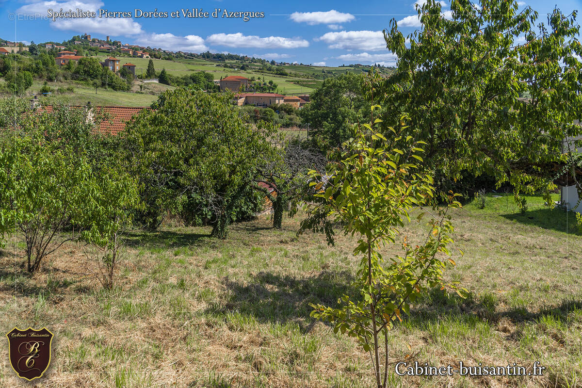 Terrain à bâtir de 700 m2 - photo 2