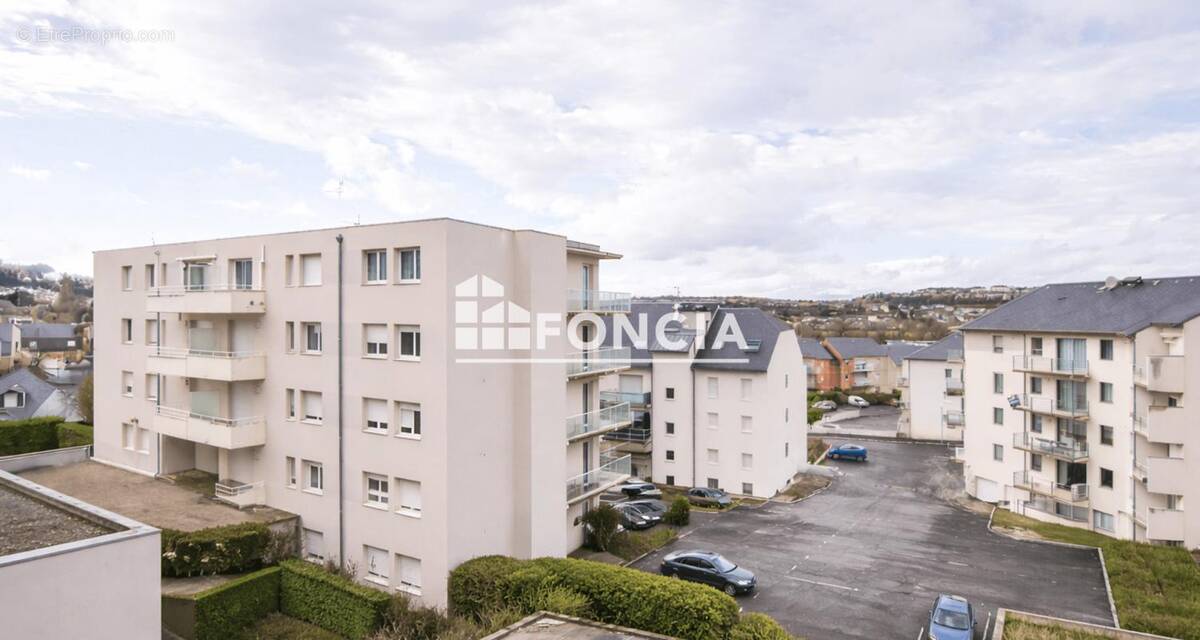 Appartement à ONET-LE-CHATEAU