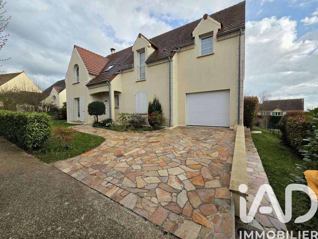 Photo 2 - Maison à SAINT-WITZ