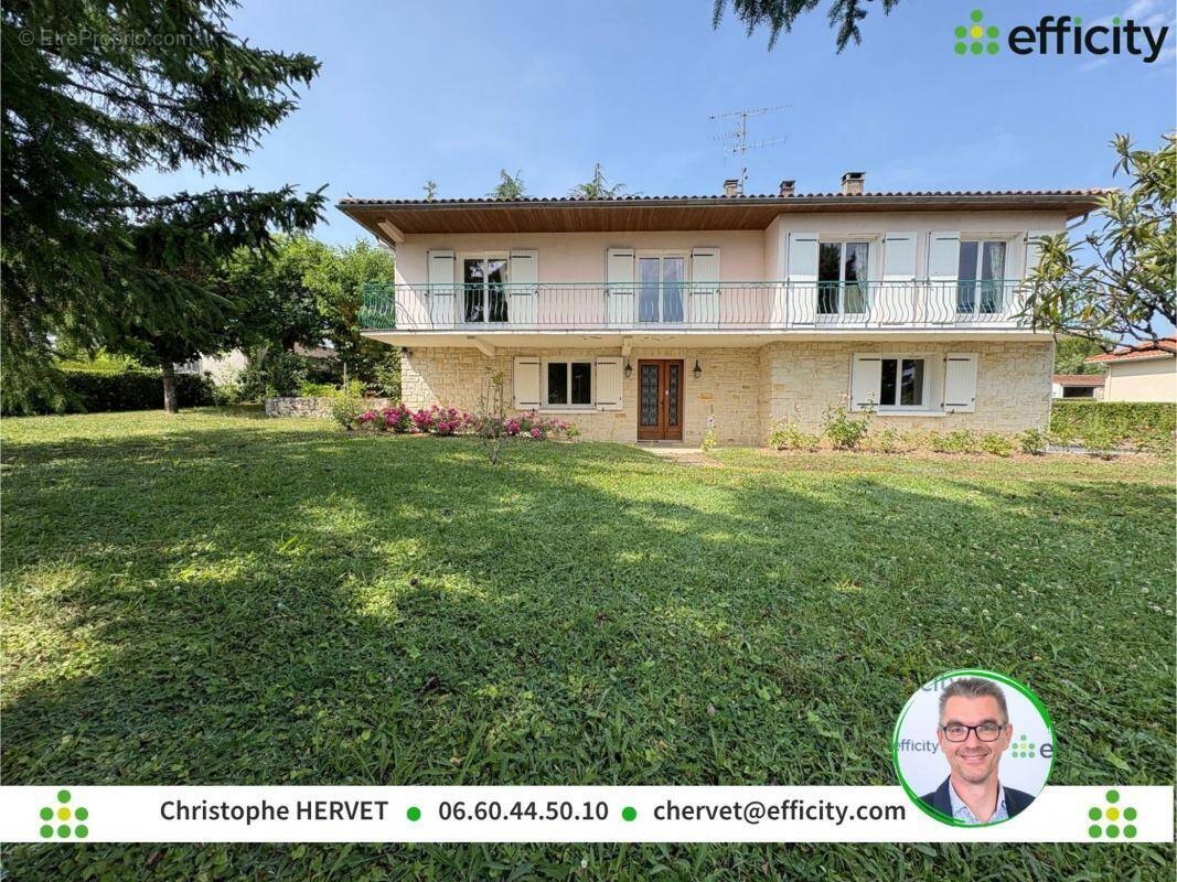 Maison à RUELLE-SUR-TOUVRE