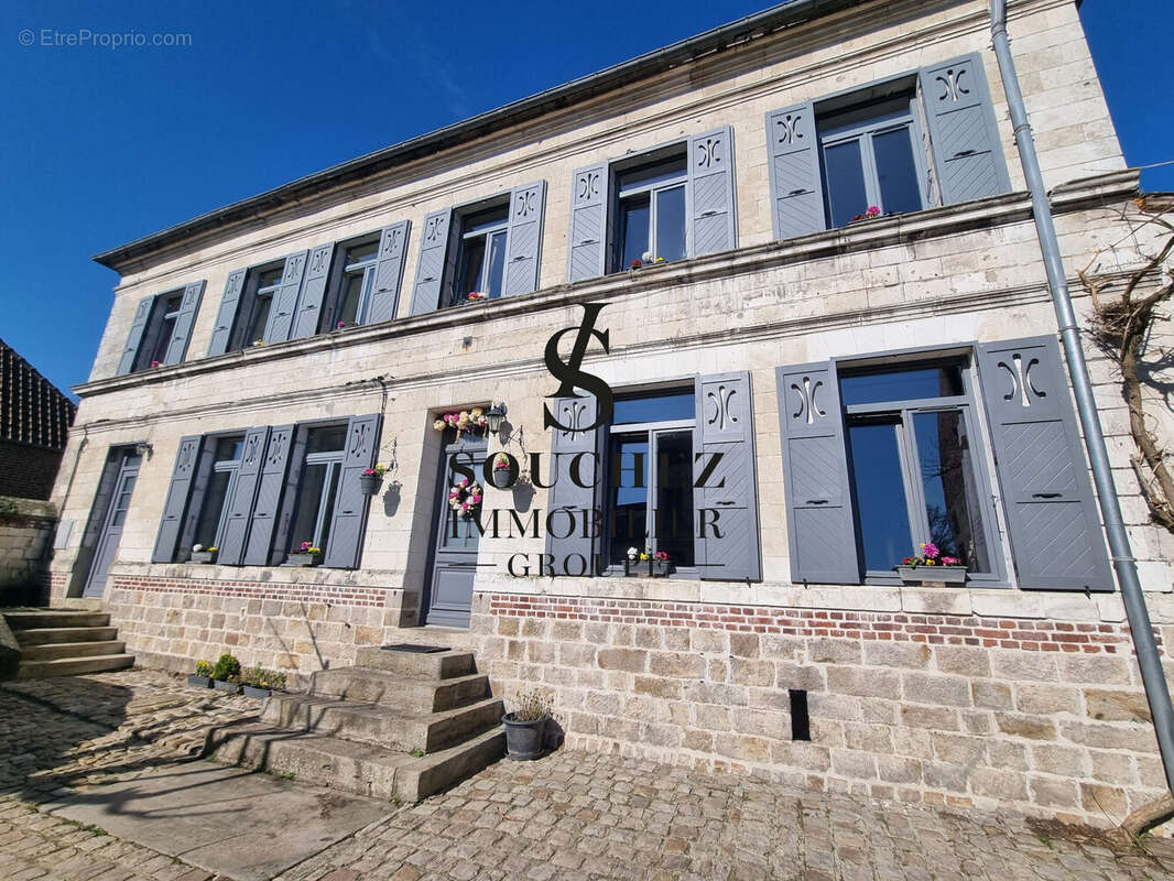 Maison à MONT-SAINT-ELOI