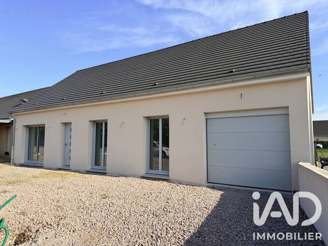 Photo 1 - Maison à MONTHELON