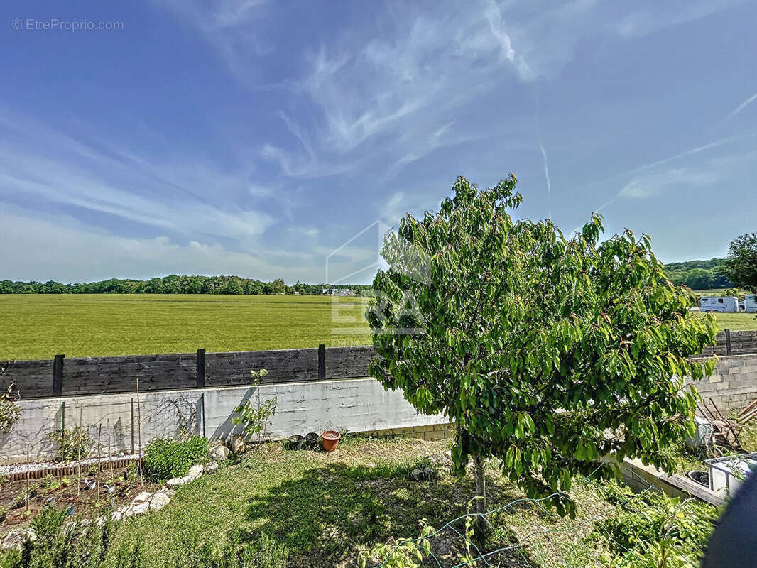 Maison à CHAUMONTEL