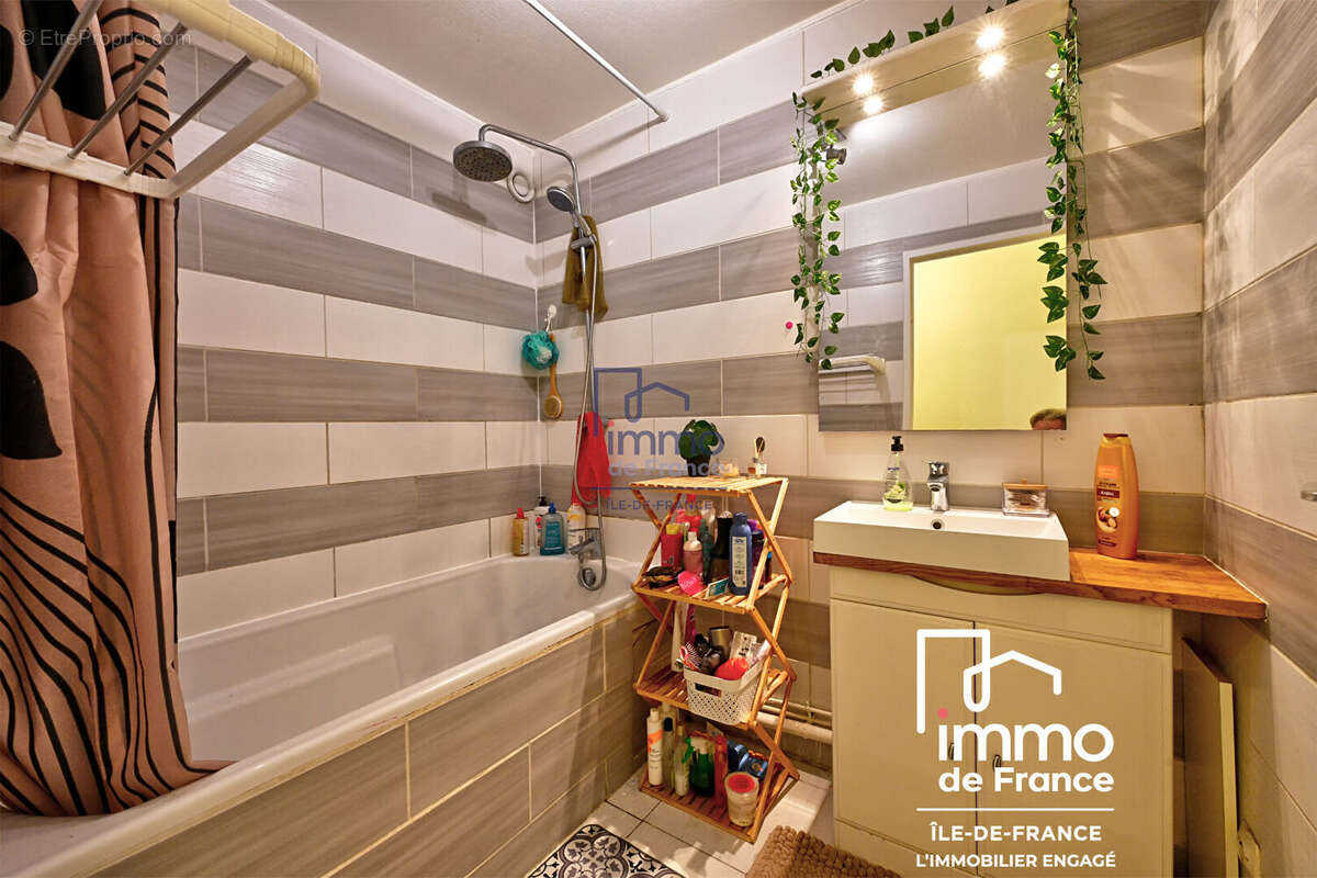 Appartement à SAINT-OUEN-L'AUMONE