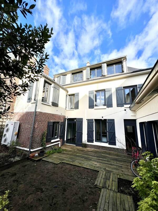 Maison à MONT-SAINT-AIGNAN