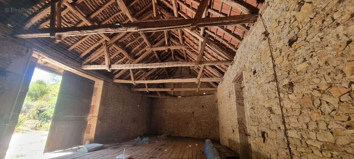 Maison de maître avec piscine et dépendances - photo 26