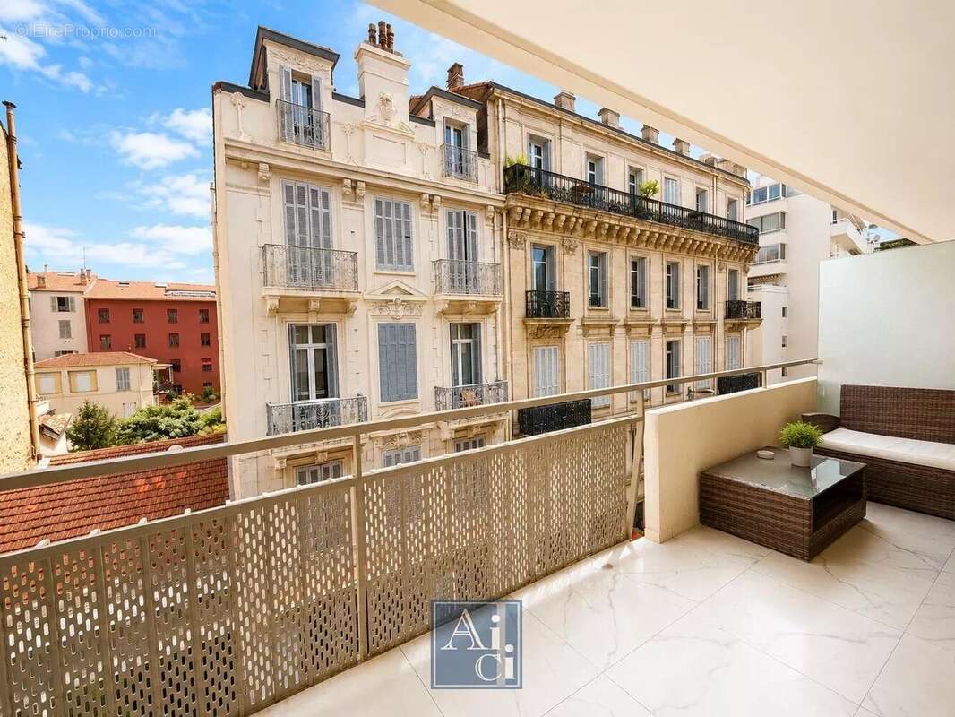 Exclusivité Cannes Banane 2 pièces  + terrasse - photo 2
