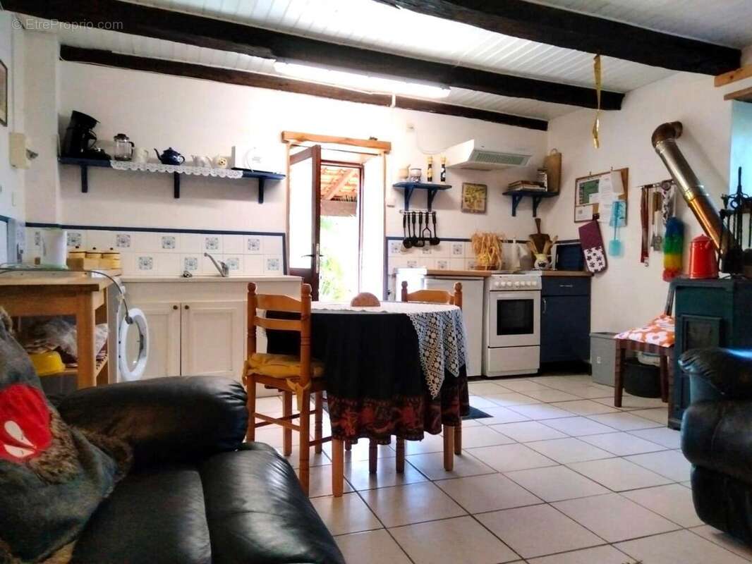 cuisine - gite - Maison à FONTENILLE
