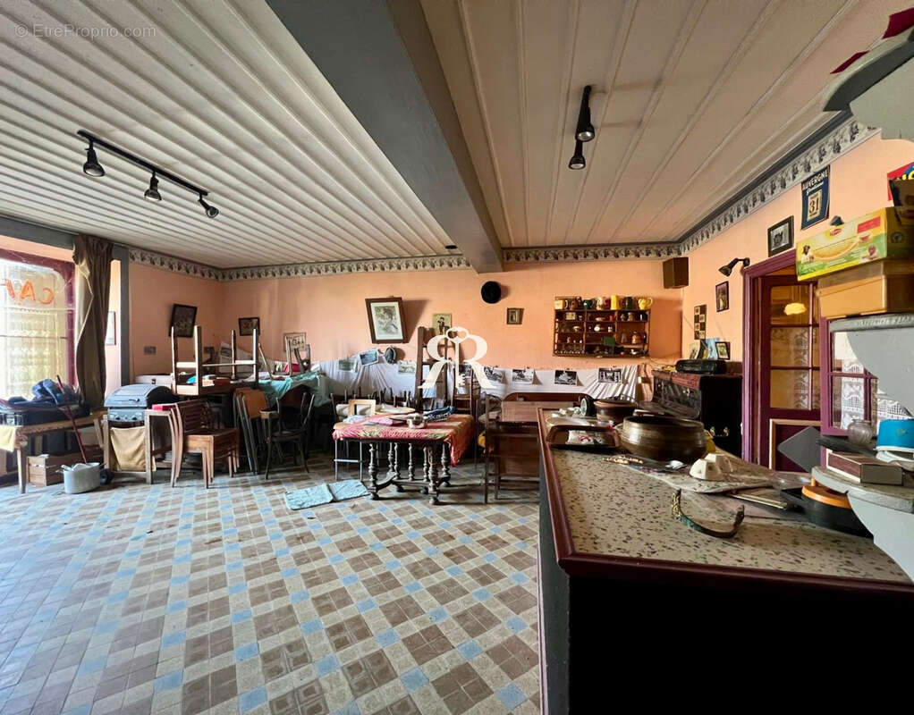 Maison à BROUSSE