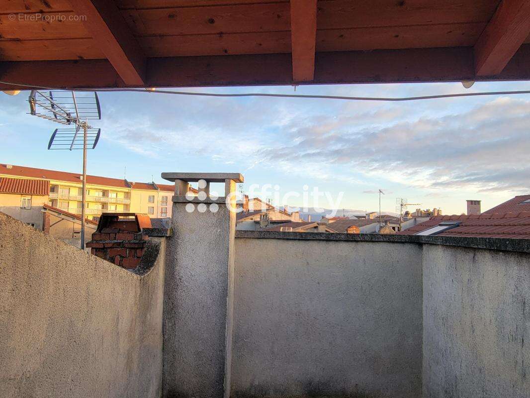 Appartement à BOURG-DE-PEAGE