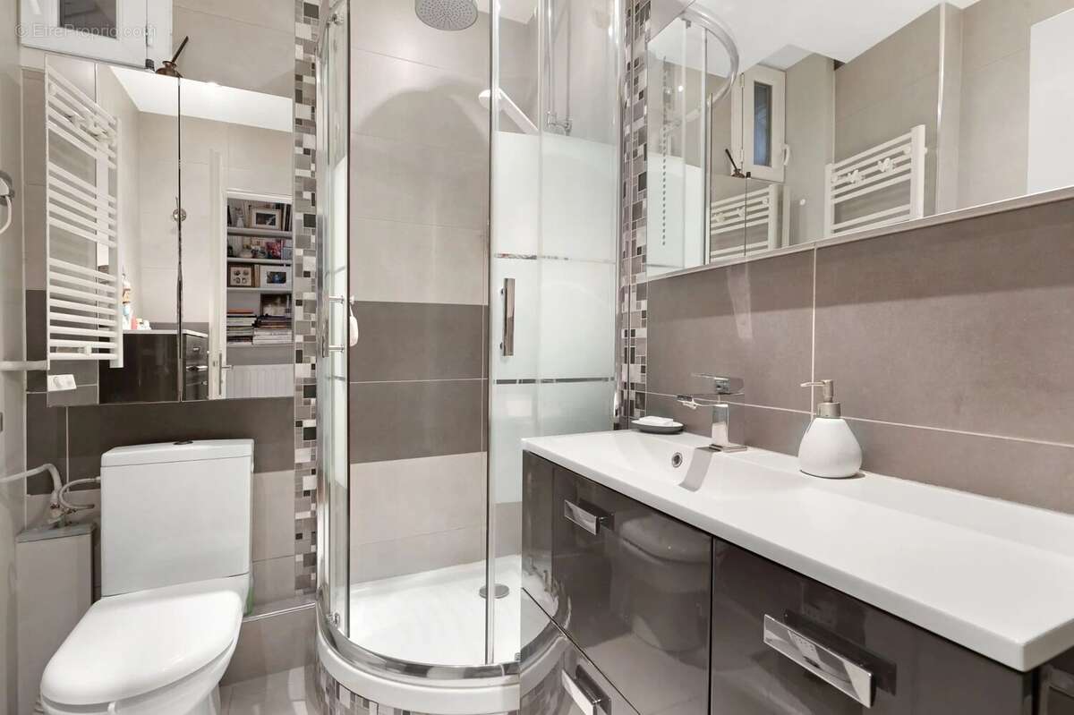 Appartement à PARIS-18E