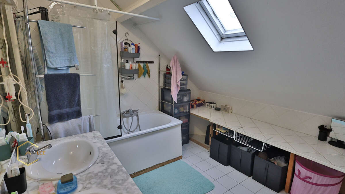 Maison à SAINTRY-SUR-SEINE