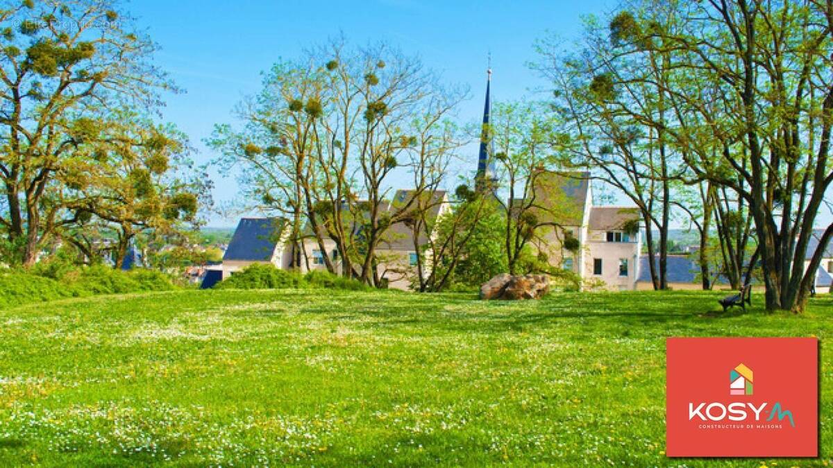 Terrain à SAINT-MARTIN-DU-FOUILLOUX