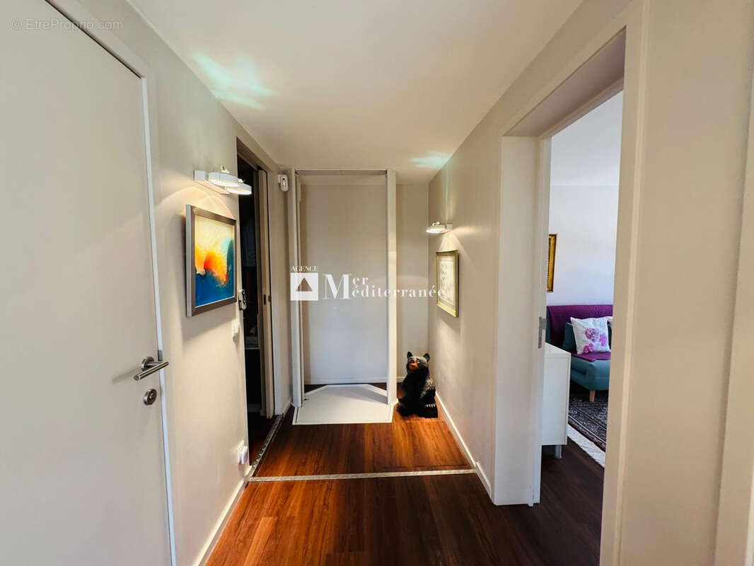 Appartement à COGOLIN