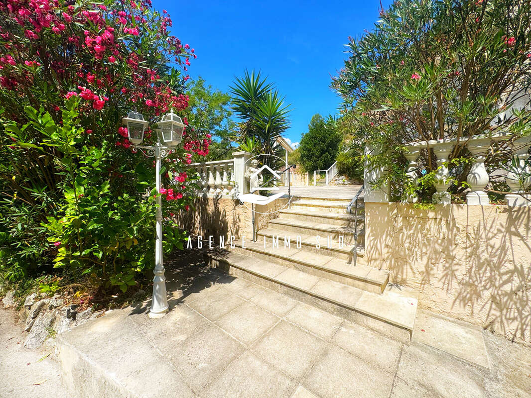 Maison à CAGNES-SUR-MER