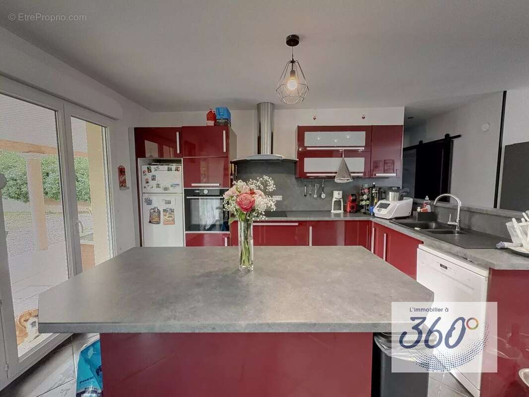 Maison à OUROUX-SUR-SAONE