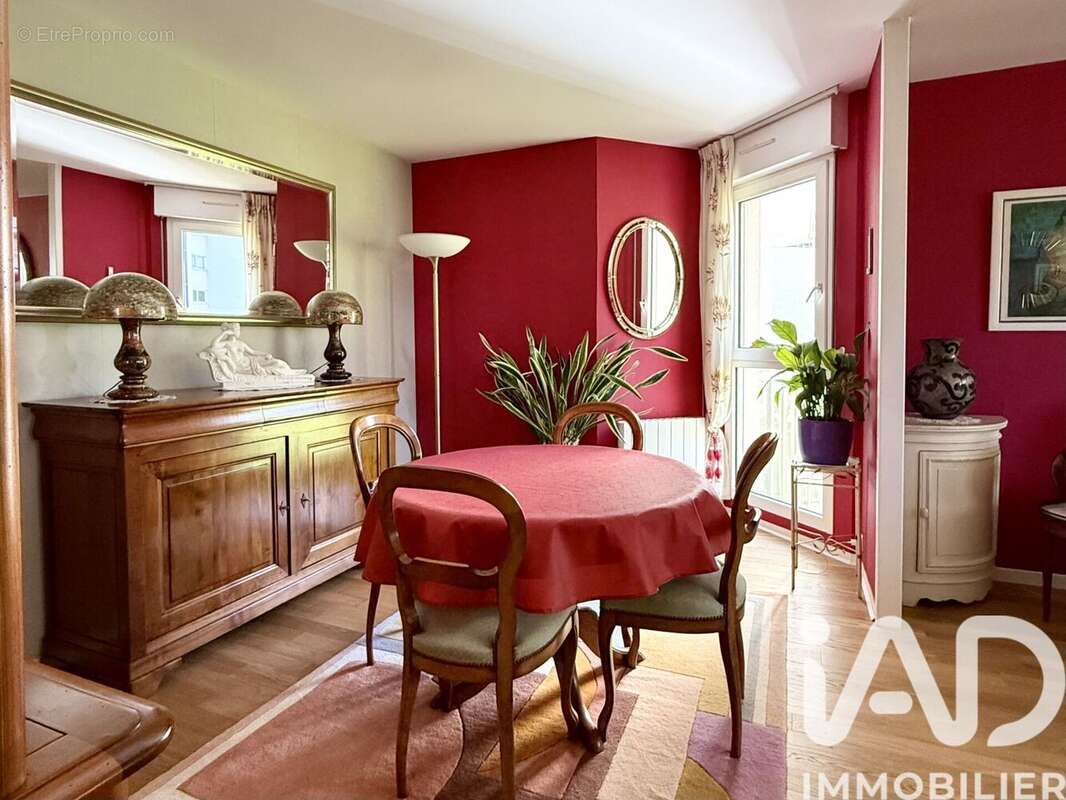 Photo 4 - Appartement à COURBEVOIE