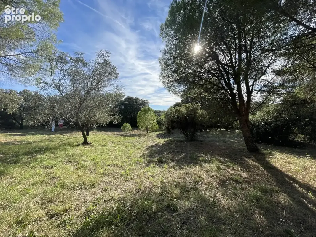 Terrain constructible viabilité en bordure de 2096m2 - photo 1