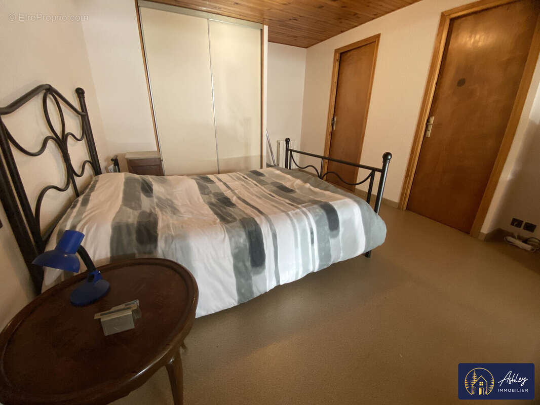 Immeuble à vendre BORT LES ORGUES - Appartement à BORT-LES-ORGUES