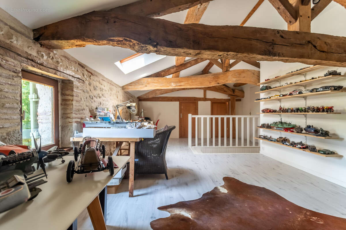 Maison de campagne avec piscine et grange - photo 33