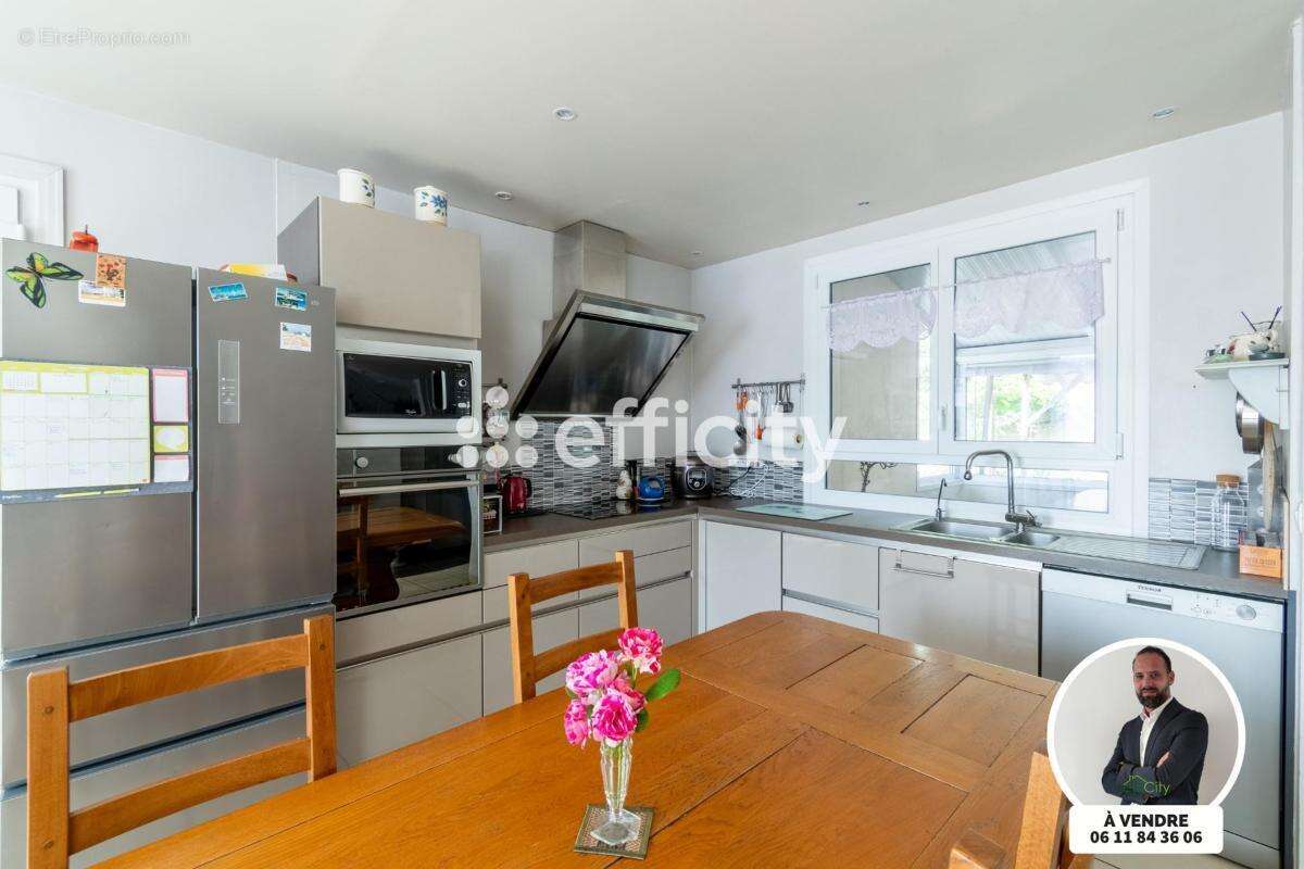 Maison 115 m² à Villeneuve-Le-Roi  - photo 5