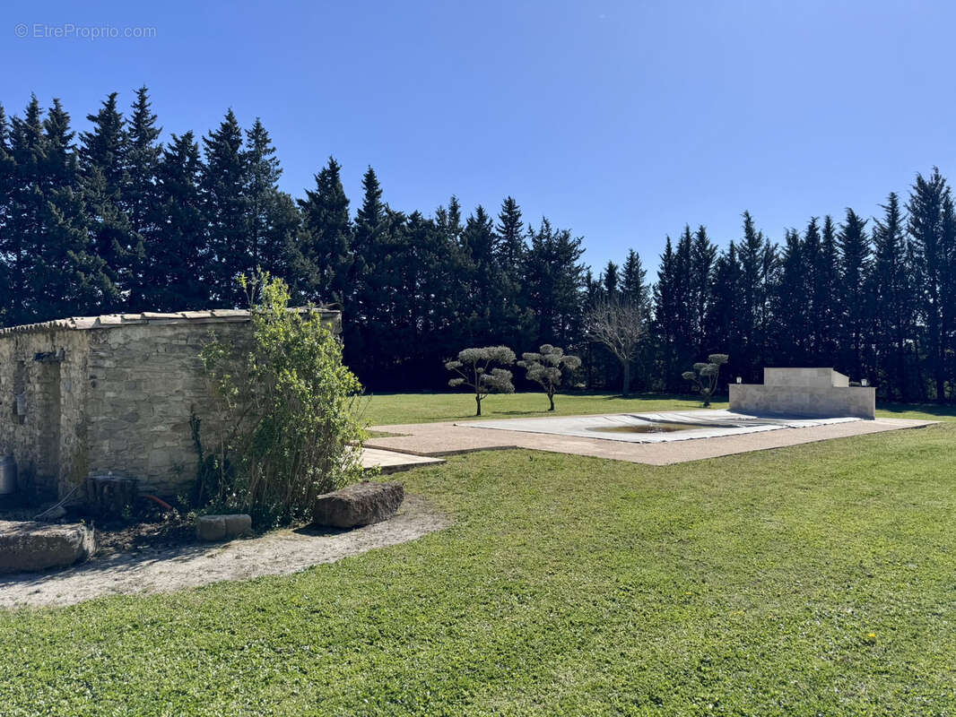 Maison à L'ISLE-SUR-LA-SORGUE