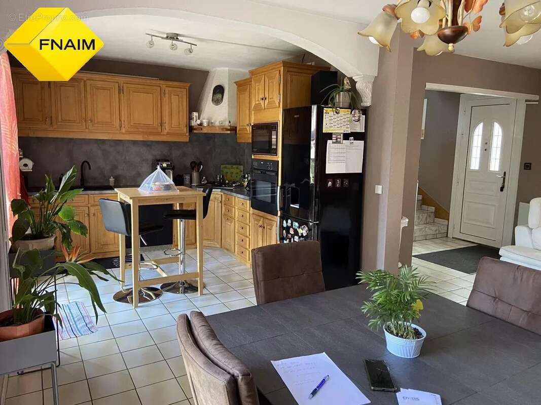 Maison à SAULX-LES-CHARTREUX