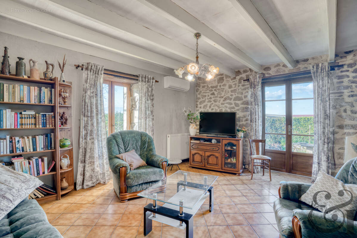 Maison à MONCLAR