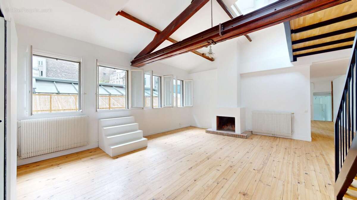 Appartement à PARIS-10E