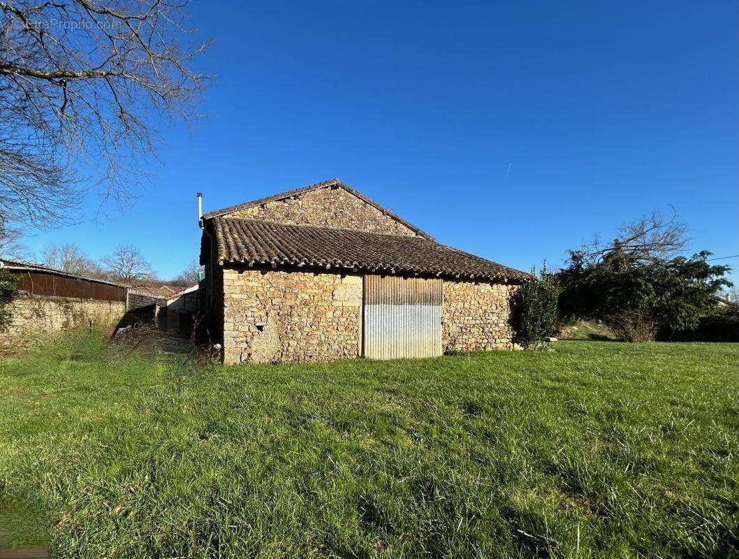 Maison à CAUNAY