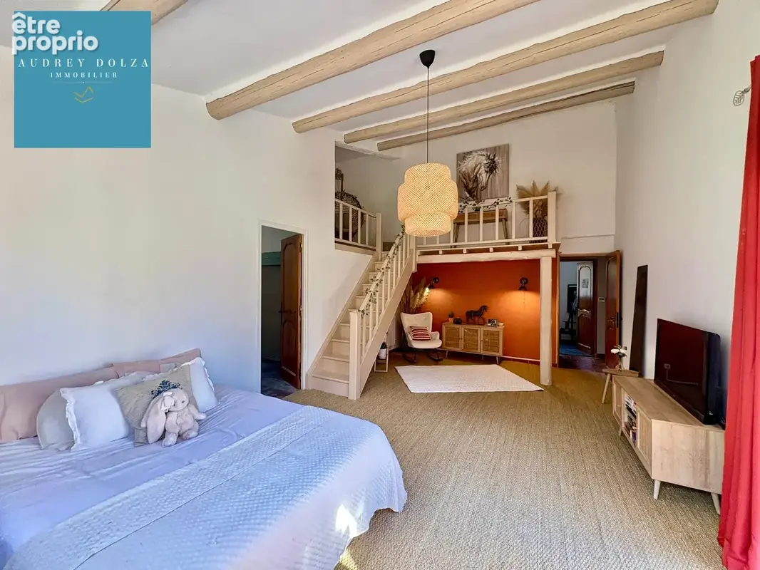Propriété familiale de 185 m2 de plain-pied avec grandes dépendances - Salon de Provence - 890 000€ FAI - photo 7
