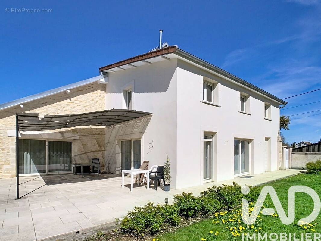 Photo 1 - Maison à JONCHERY