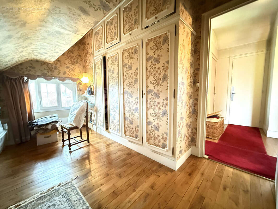 Maison à COSNE-COURS-SUR-LOIRE