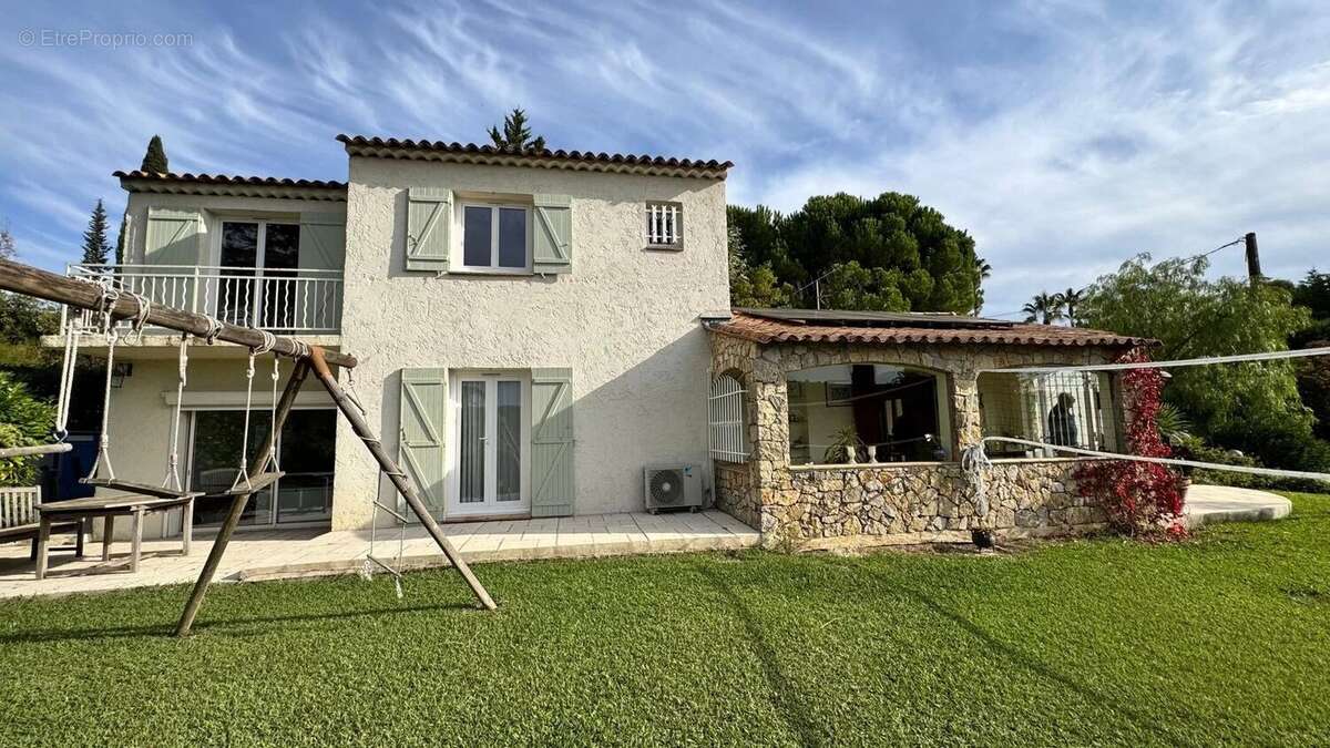 Maison à VILLENEUVE-LOUBET
