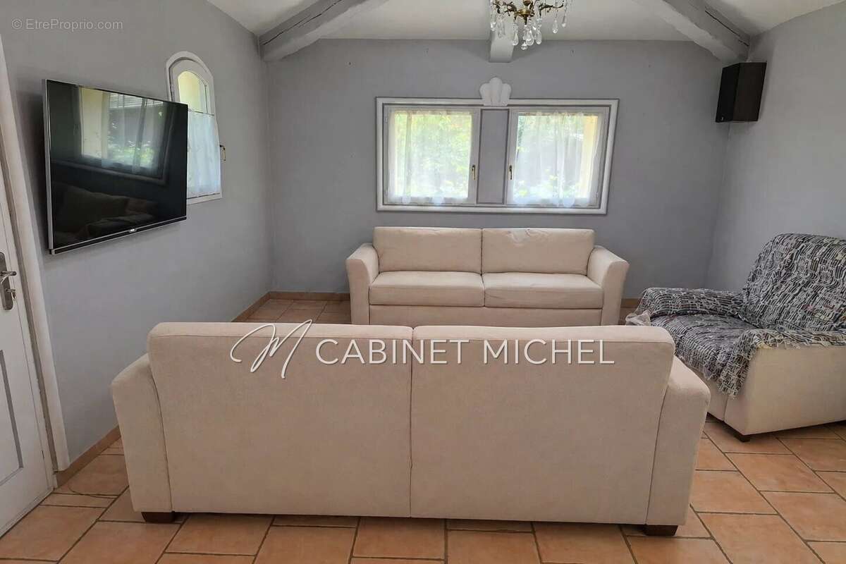 Maison à ROQUEFORT-LES-PINS